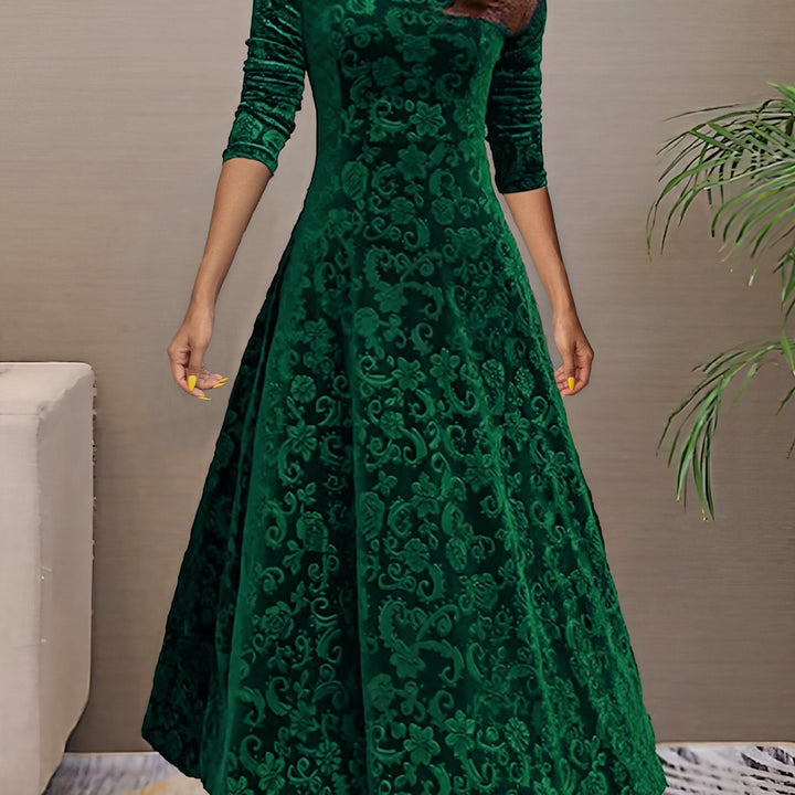 Avery | Elegant V-Neck Statement Maxi Dress