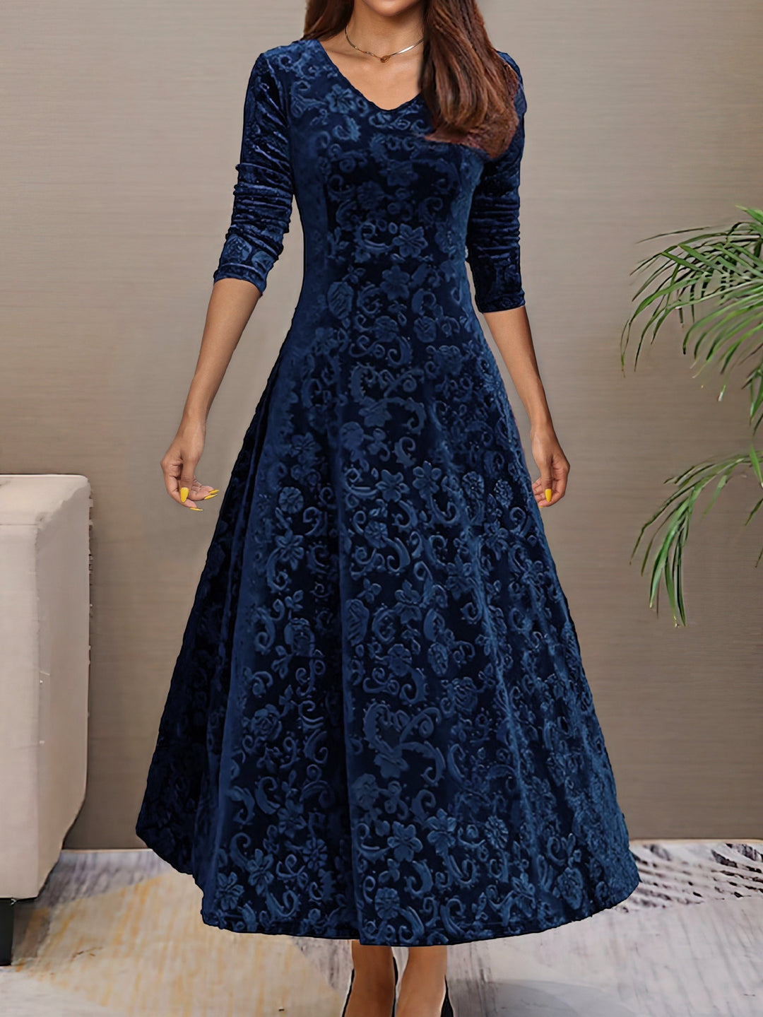 Avery | Elegant V-Neck Statement Maxi Dress