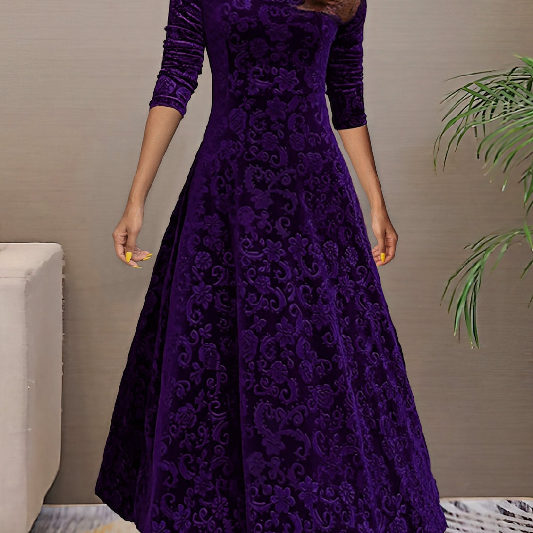 Avery | Elegant V-Neck Statement Maxi Dress