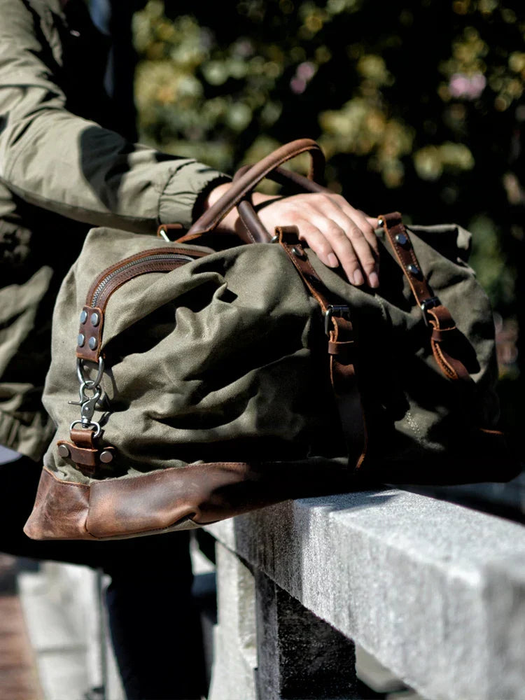 Harold | Classic Travel Holdall