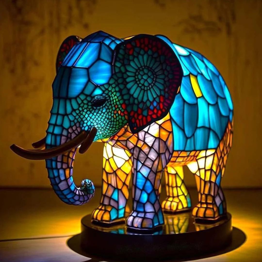Atlas | Grand Color Elephant Lamp