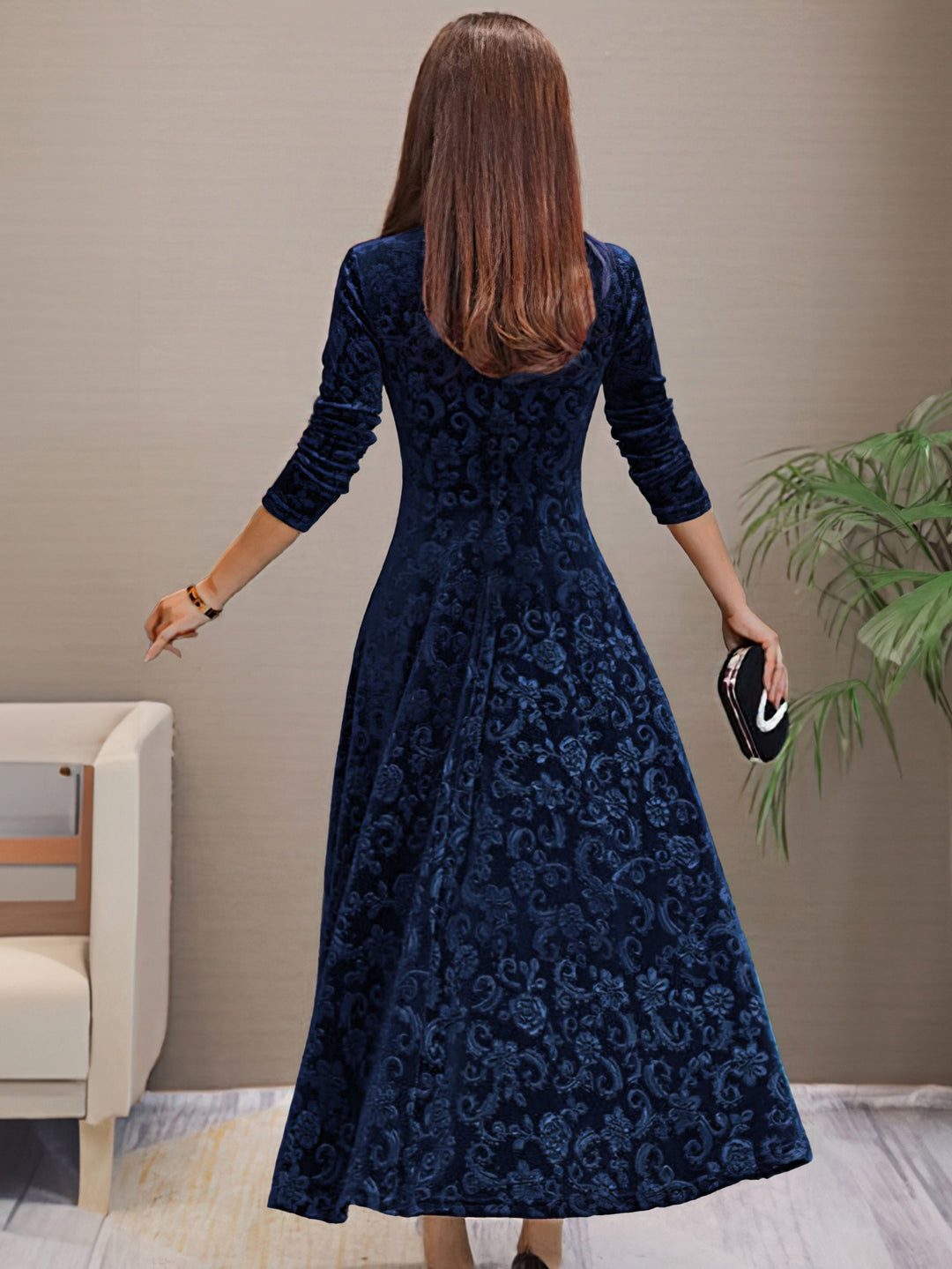 Avery | Elegant V-Neck Statement Maxi Dress