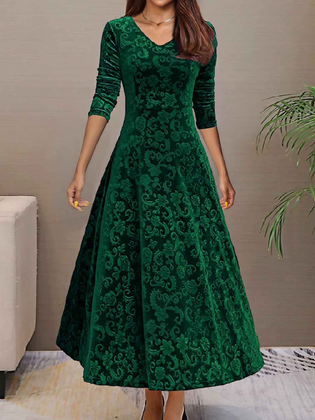 Avery | Elegant V-Neck Statement Maxi Dress